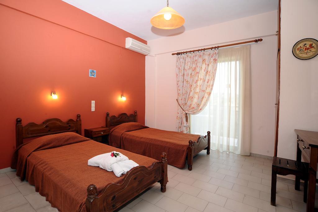 Corfu Dassia Studios Phòng bức ảnh